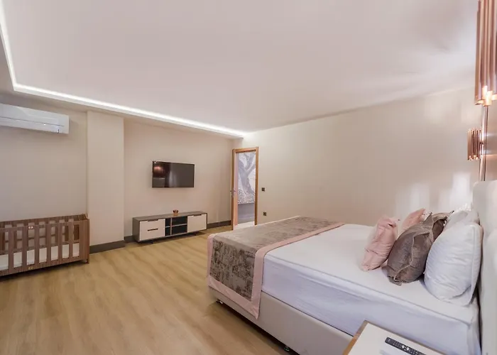 Sealife Royal Aparthotel 4*