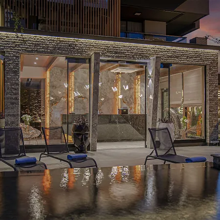 Hotel de apartamente Sealife Royal 4*