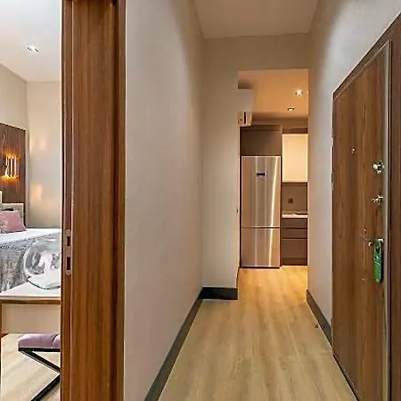 Ξενοδοχείο με διαμερίσματα Sealife Royal 4*