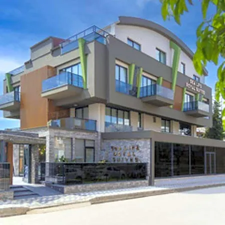 Sealife Royal Aparthotel 4*