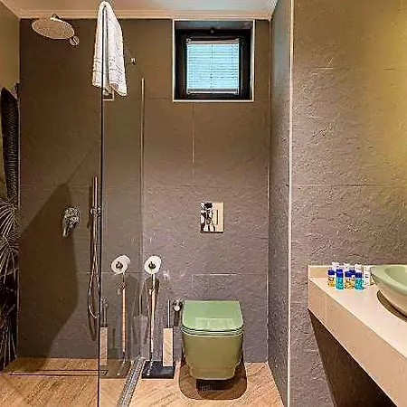 Sealife Royal Aparthotel 4*